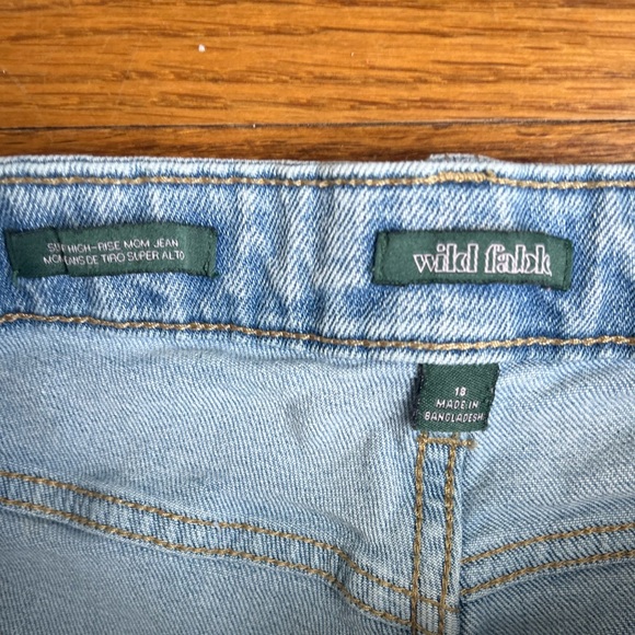 Wild Fable Super High Rise Mom Jeans - Picture 9 of 9